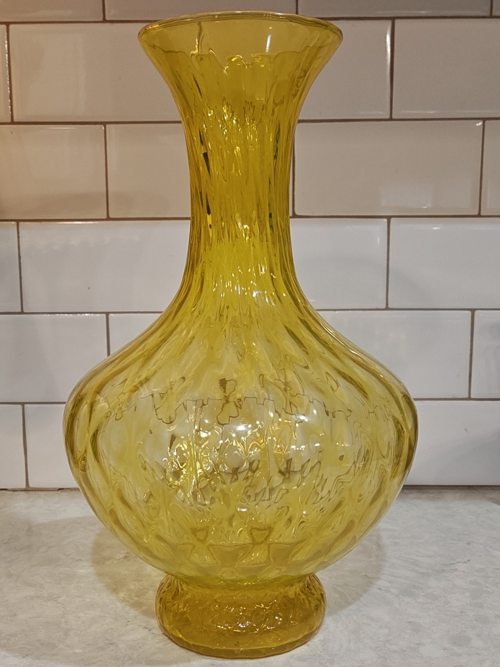 Vintage Hand Blown Beautiful Glass Vase Diamond Optic 12" Tall Yellow